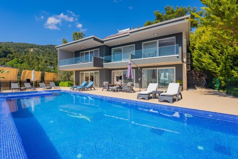 Villa Velaris